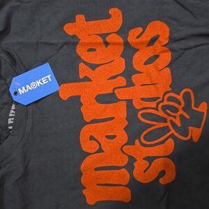 Market Studios Peace Sign